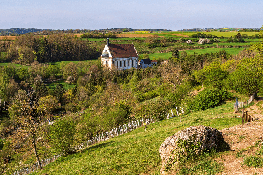 Achtsamer Spaziergang durch das schöne Weggental